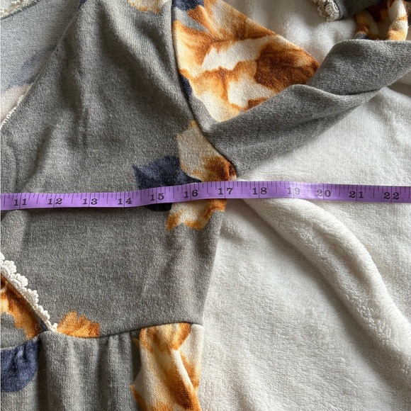 NWOT Hailey & Co. Gray Floral V-Neck 3/4 Sleeve Knee Length Dress w Pockets - Picture 14 of 15